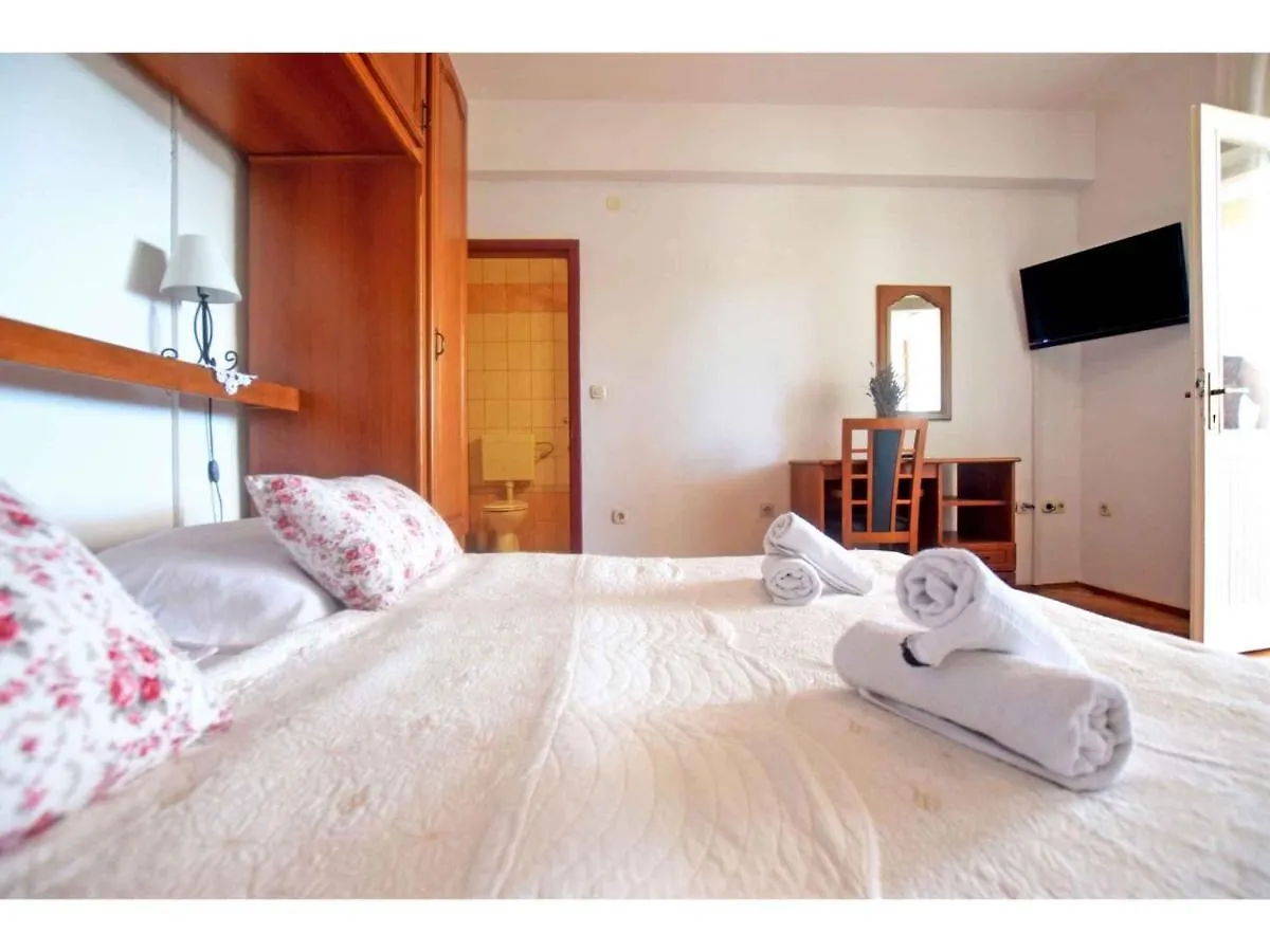 Studio In Starigrad-Paklenica 43596